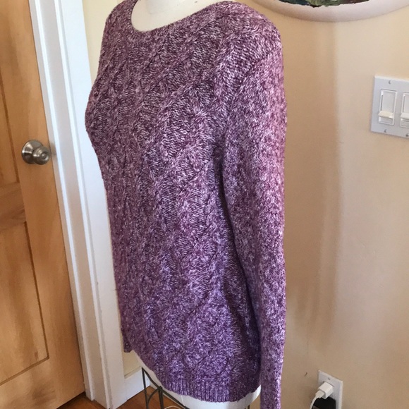 Tommy Hilfiger Sweater❤️🌷❤️🌷 - Picture 2 of 6